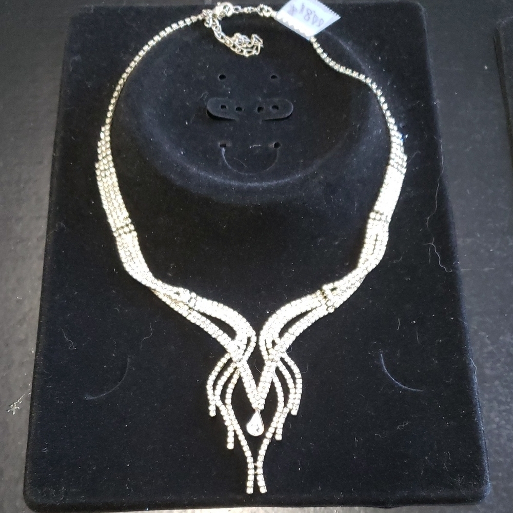Silver Rhinestone Necklace - Picture 2 of 3